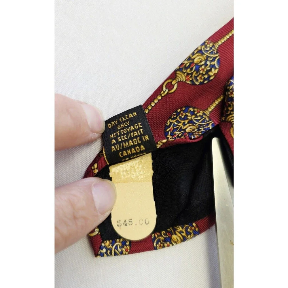 The Metropolitan Museum of Art 100% Silk Woven Geometric Pointed Tie Red